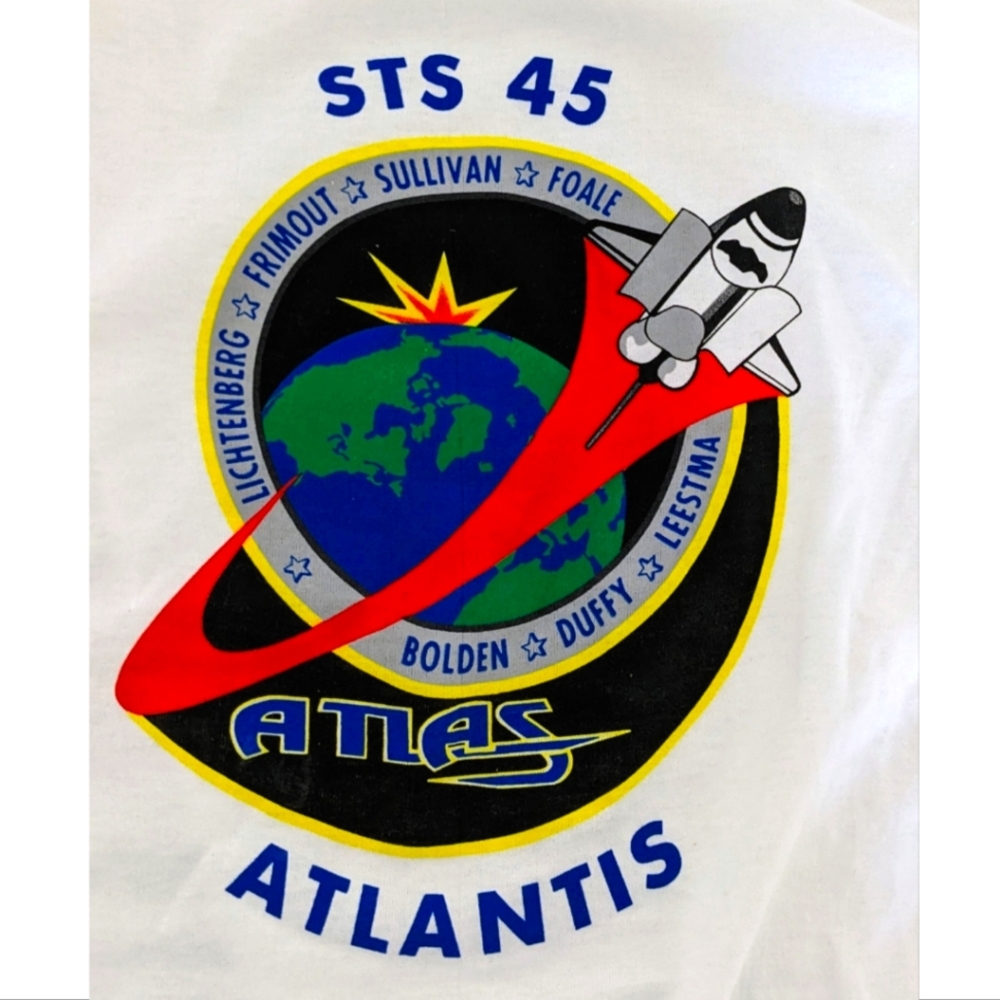 STS 45 Atlantis Atlas T-shirt - Picture 3 of 5